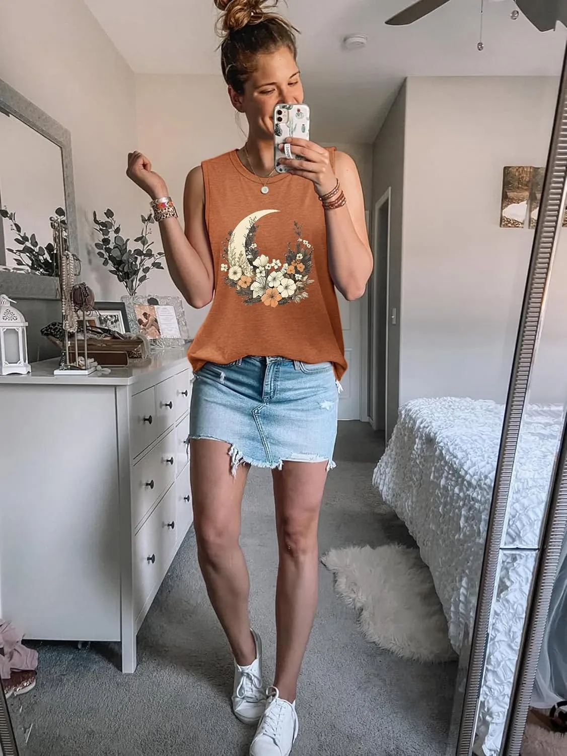 Sleeveless Tank Tops for Women 2025 Summer Casual Blouses Graphic Tees Loose Fit Crewneck Vacation Outfits Shirts
